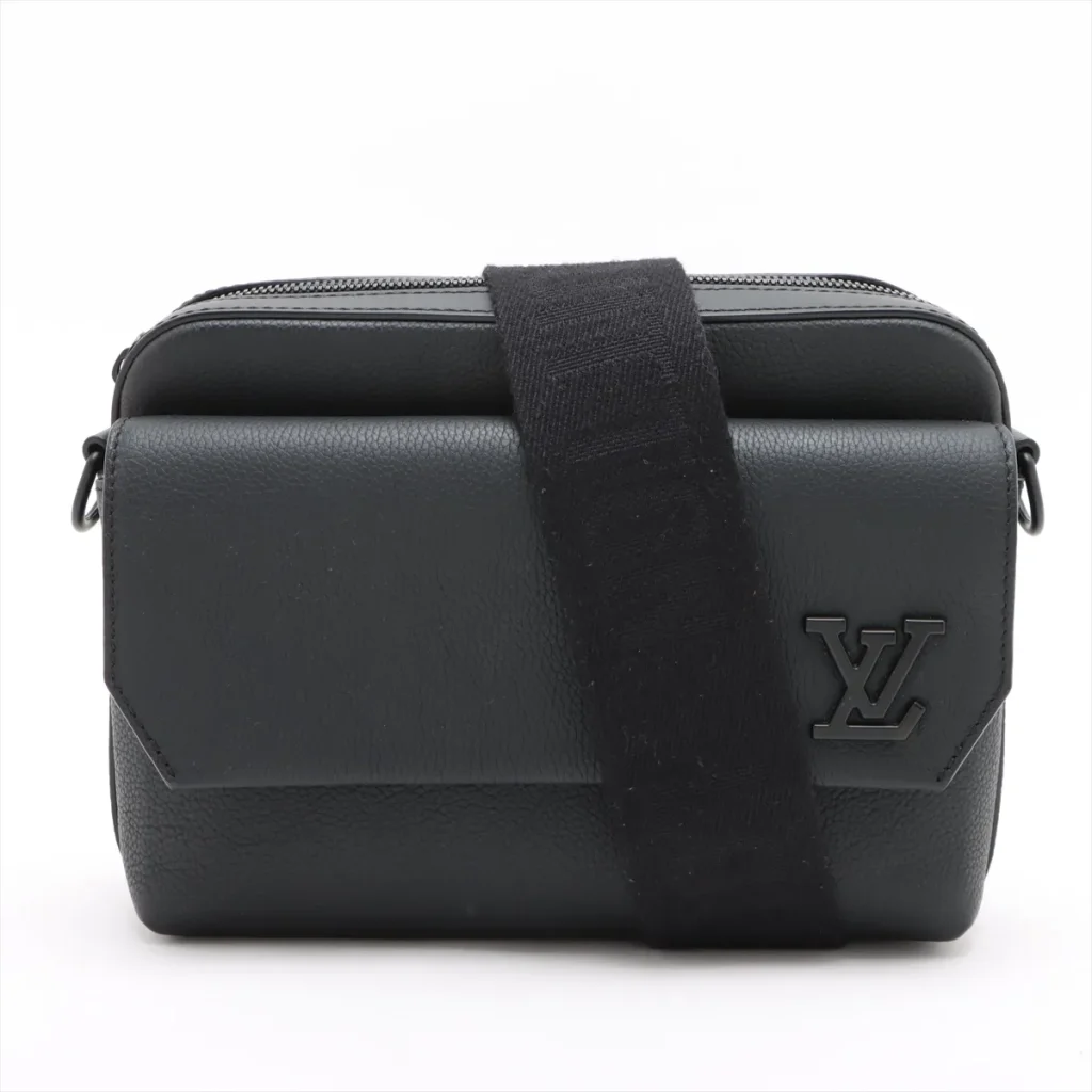 LV アエログラム ファストライン メッセンジャー M22611 RFID 高価買取いたしました