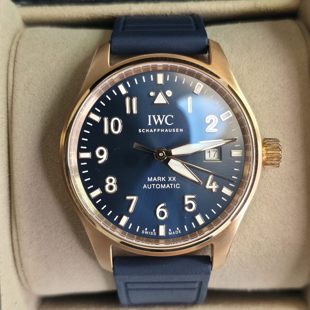 IWC IW328301 パイロット・ウォッチ・マーク XX プティ・プランス 750PG 高価買取いたしました